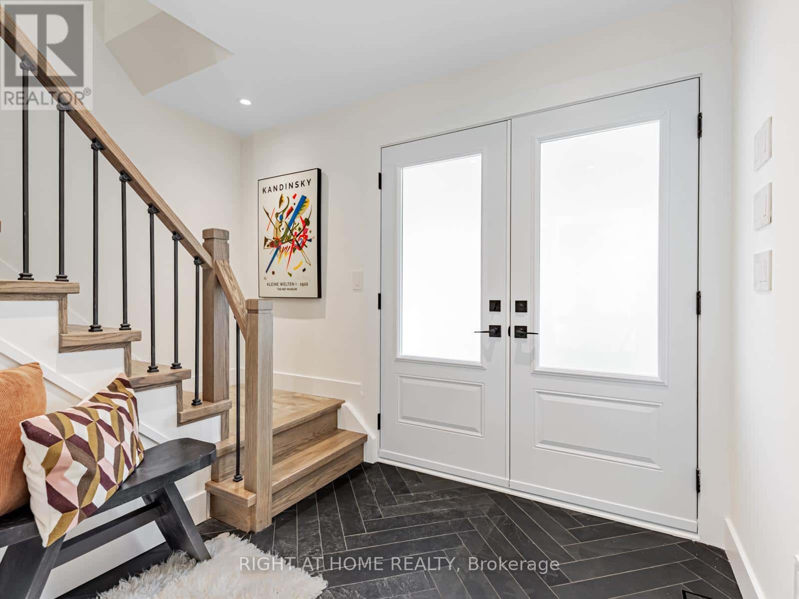 43 KINGLAND CRESCENT — Toronto (Don Valley Village), Ontario - Photo 3 of 31