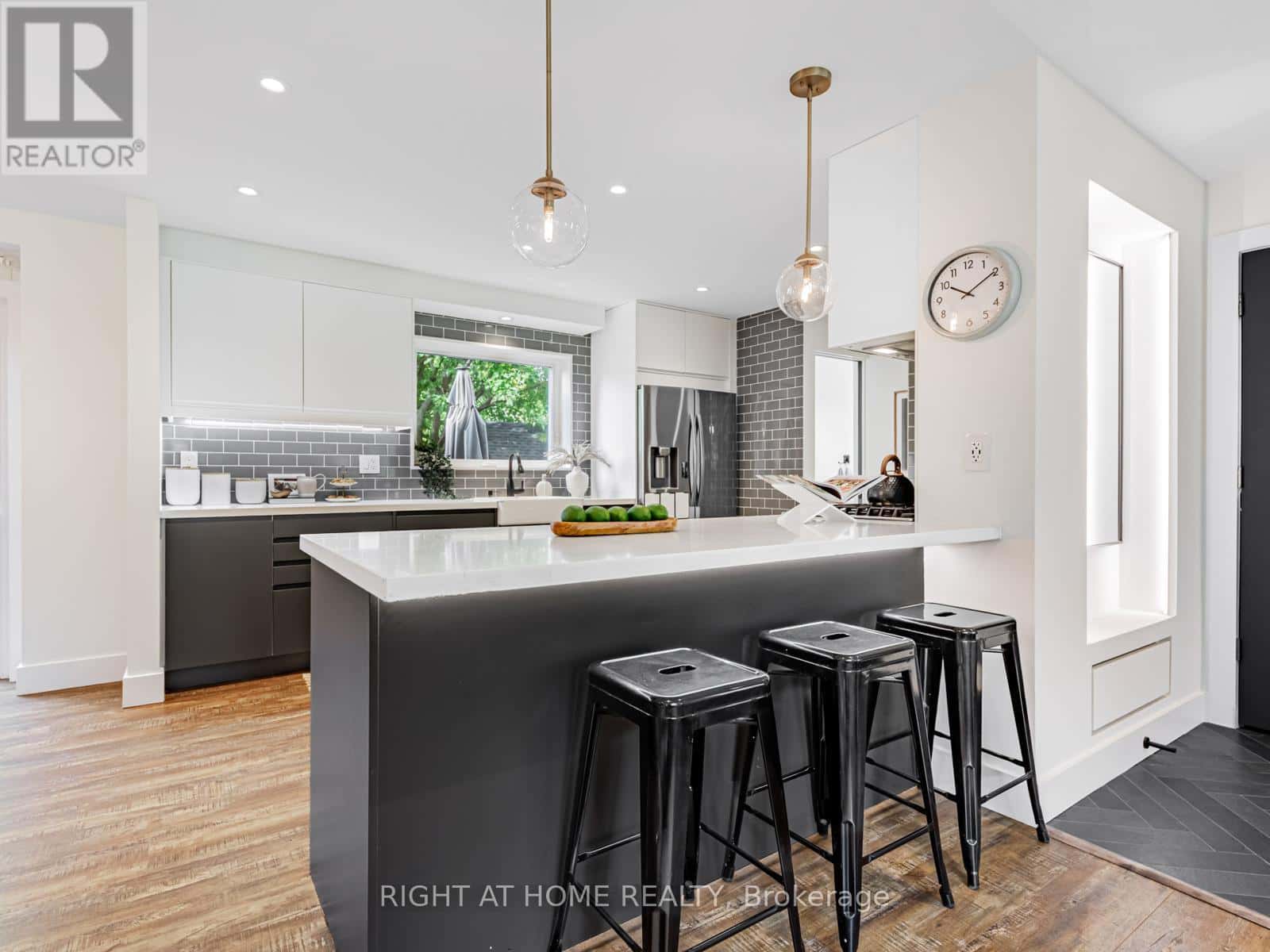 43 KINGLAND CRESCENT — Toronto (Don Valley Village), Ontario - Photo 4 of 31