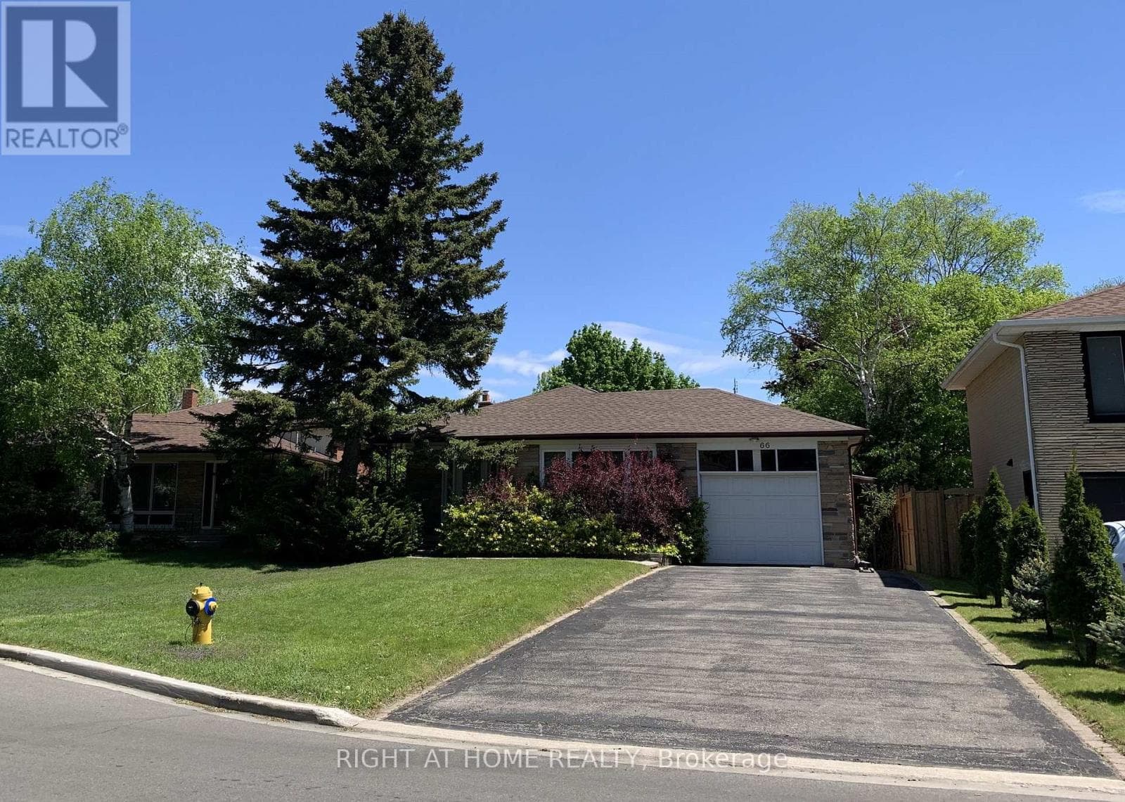 66 DEWLANE DRIVE — Toronto (Newtonbrook West), Ontario - Main photo