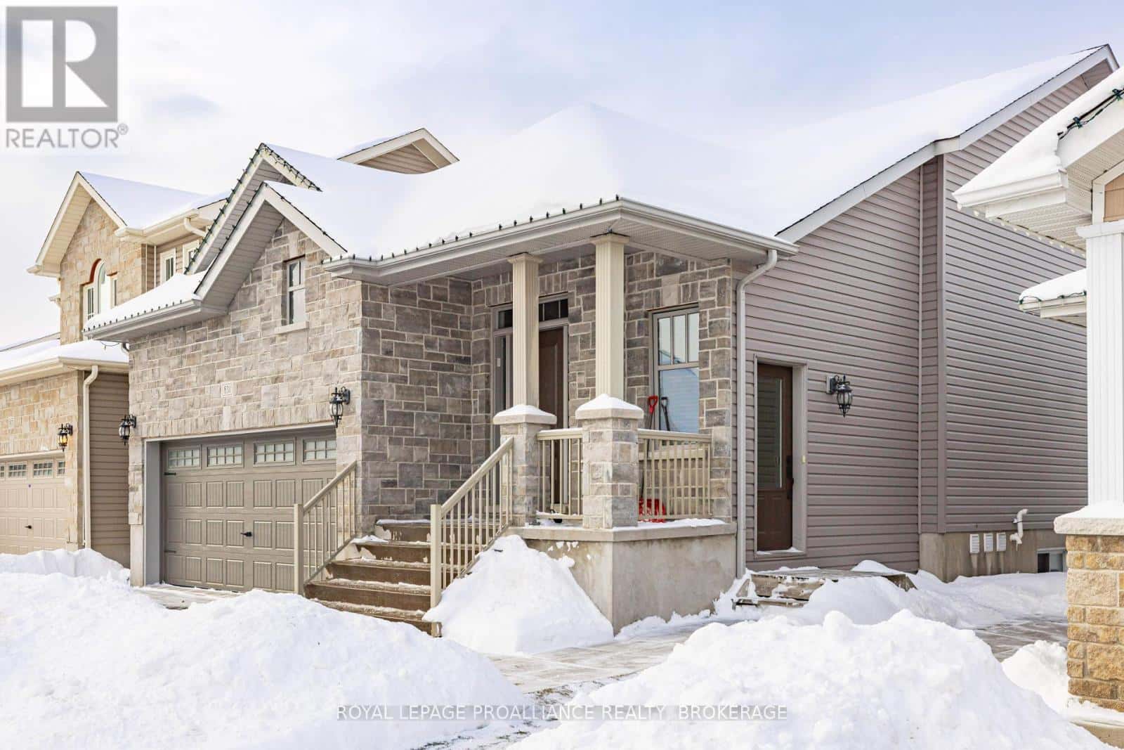 831 AUGUSTA DRIVE — Kingston (City Northwest), Ontario - Photo 2 of 48