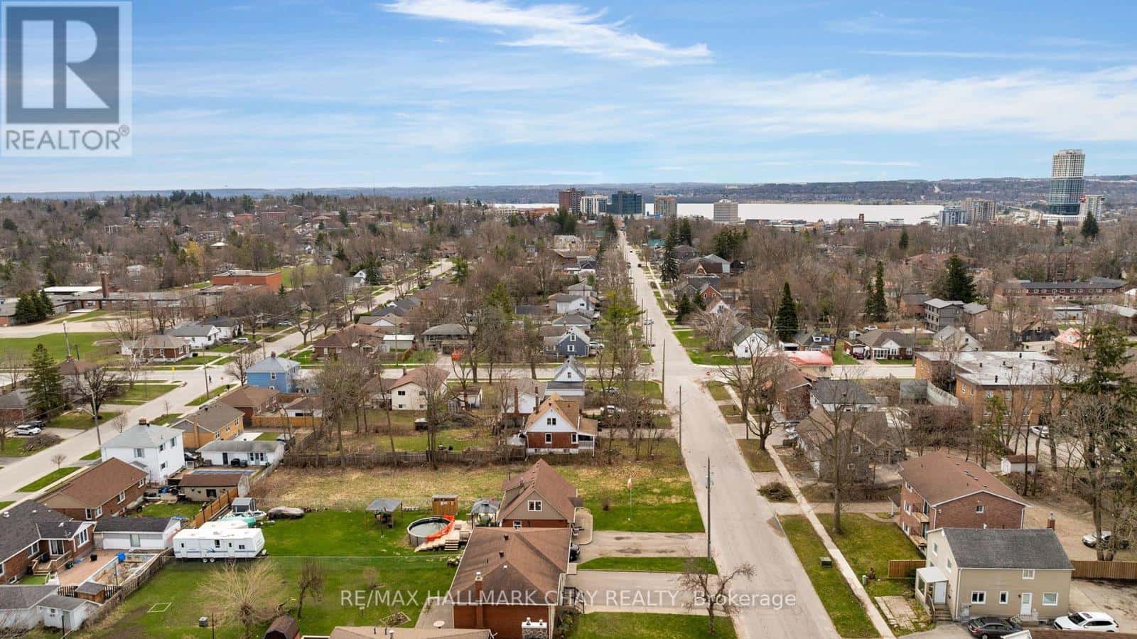 147 PEEL STREET — Barrie (Wellington), Ontario - Photo 5 of 10