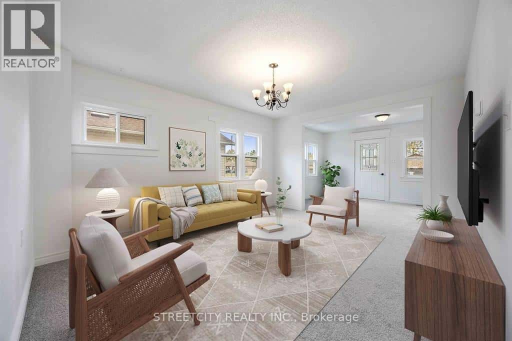 4482 Petrolia LINE — Petrolia, Ontario - Photo 5 of 31