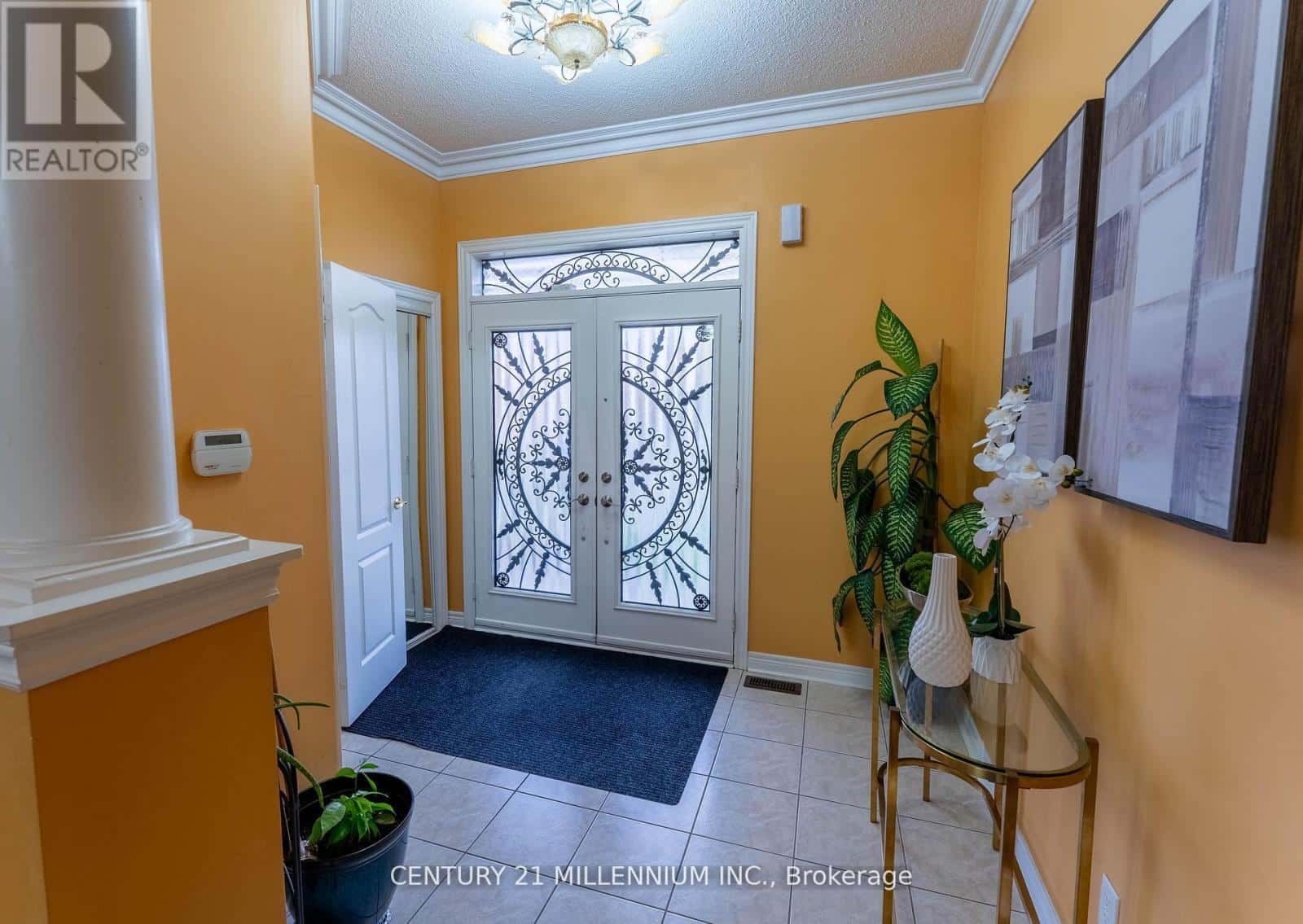 64 EXECUTIVE COURT — Brampton (Sandringham-Wellington), Ontario - Photo 4 of 32