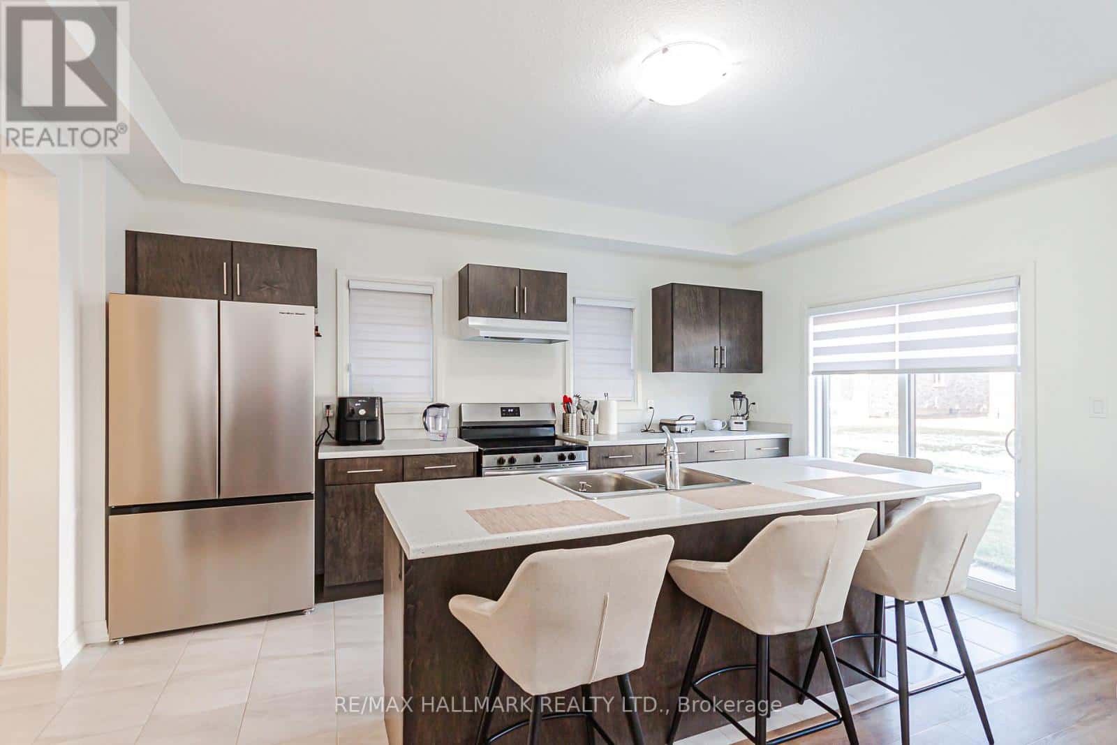 89 ACACIA ROAD — Pelham (Fonthill), Ontario - Photo 5 of 37