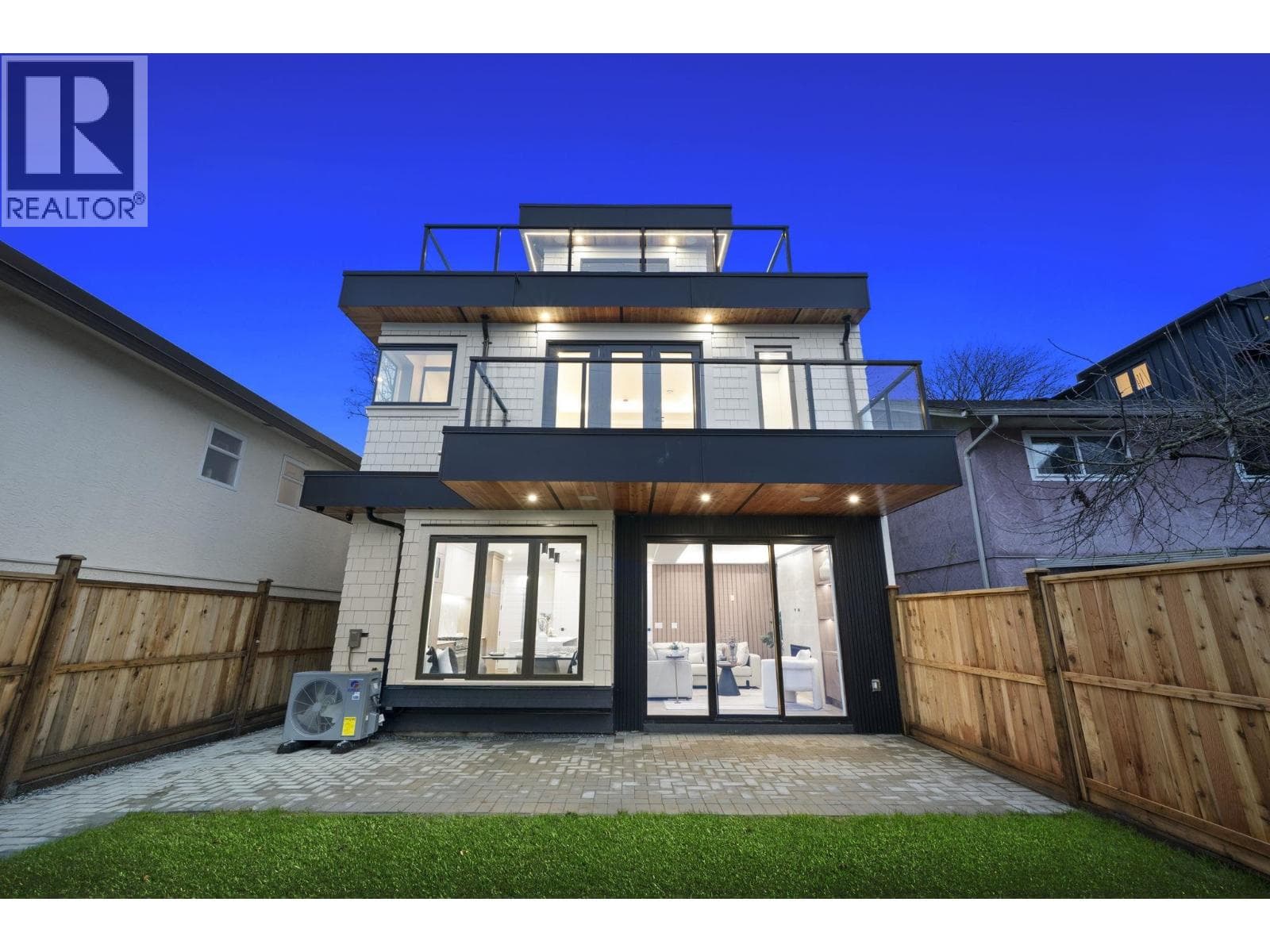 2 1967 E 13TH AVENUE — Vancouver, British Columbia - Main photo