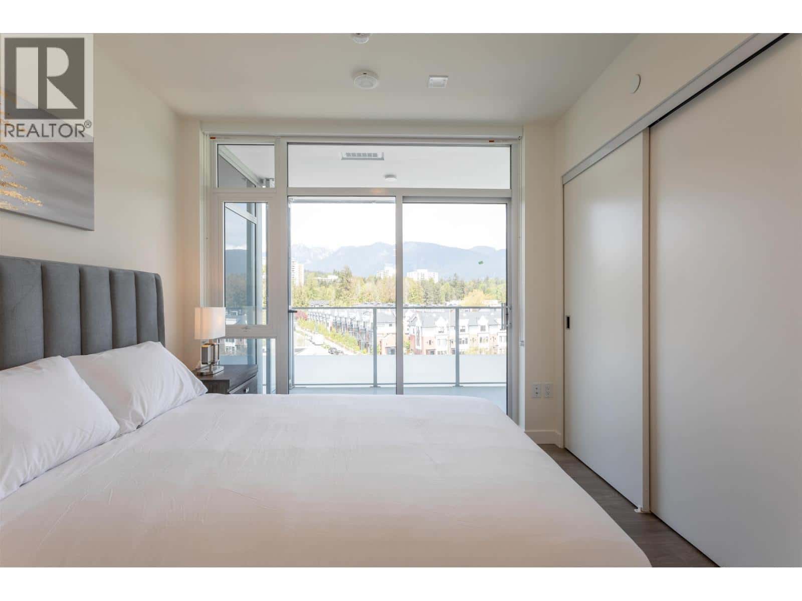 902 200 KLAHANIE COURT — West Vancouver, British Columbia - Photo 4 of 18