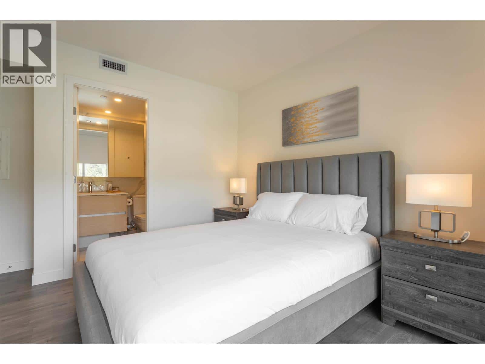 902 200 KLAHANIE COURT — West Vancouver, British Columbia - Photo 5 of 18