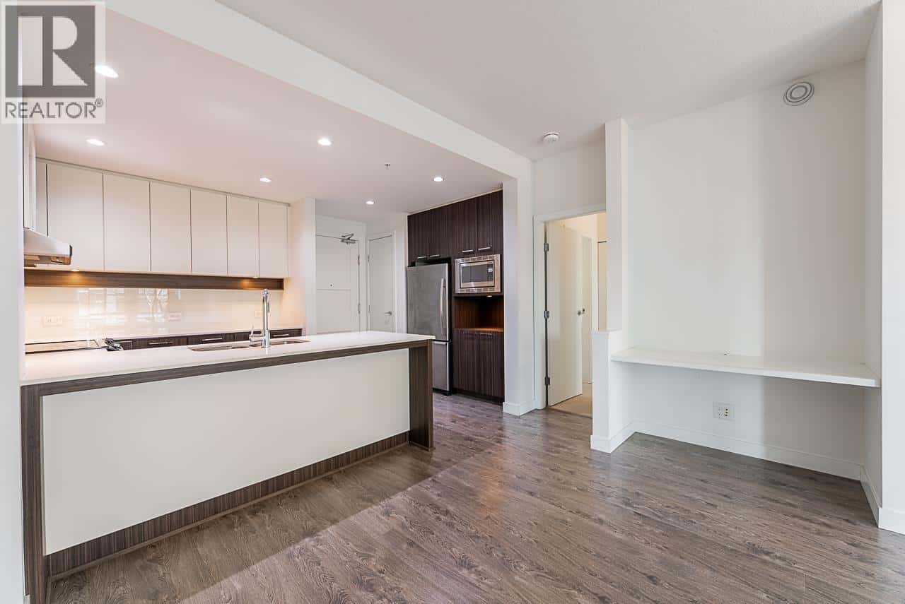 303 545 FOSTER AVENUE — Coquitlam, British Columbia - Photo 2 of 30