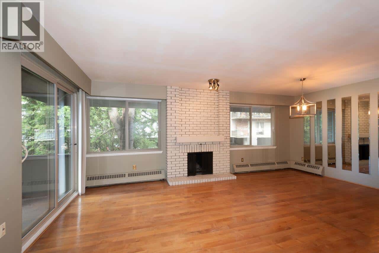 704 235 KEITH ROAD — West Vancouver, British Columbia - Photo 5 of 33