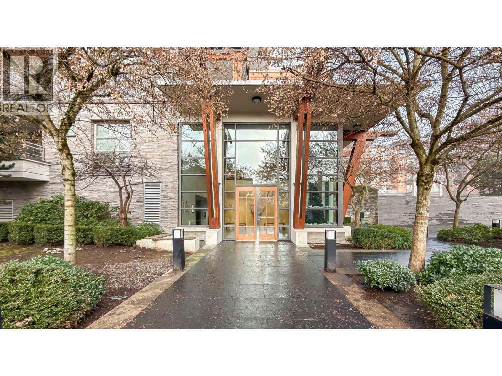 303 3602 ALDERCREST DRIVE — North Vancouver, British Columbia - Photo 5 of 37