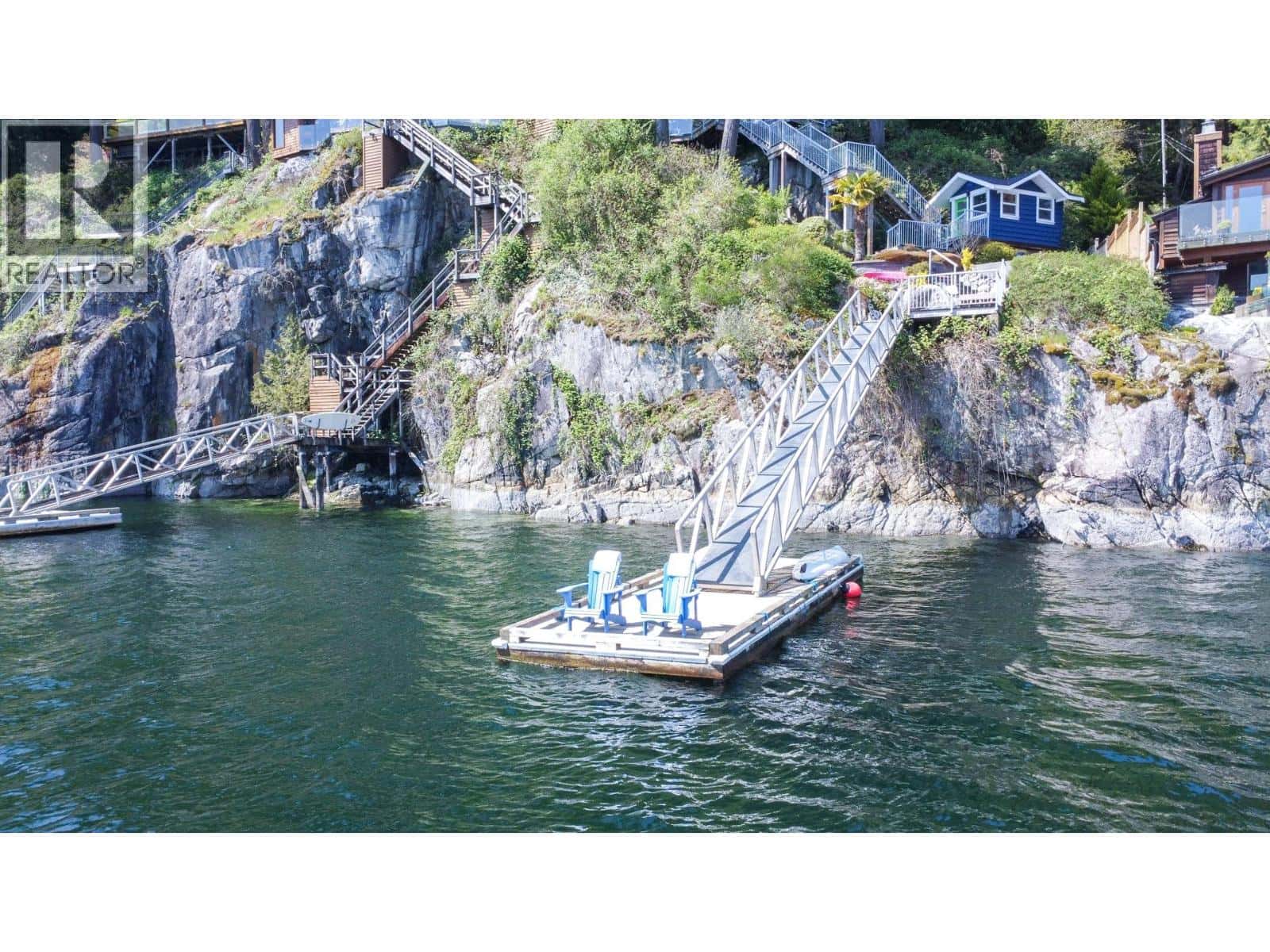 5125 INDIAN RIVER DRIVE — North Vancouver, British Columbia - Photo 4 of 39