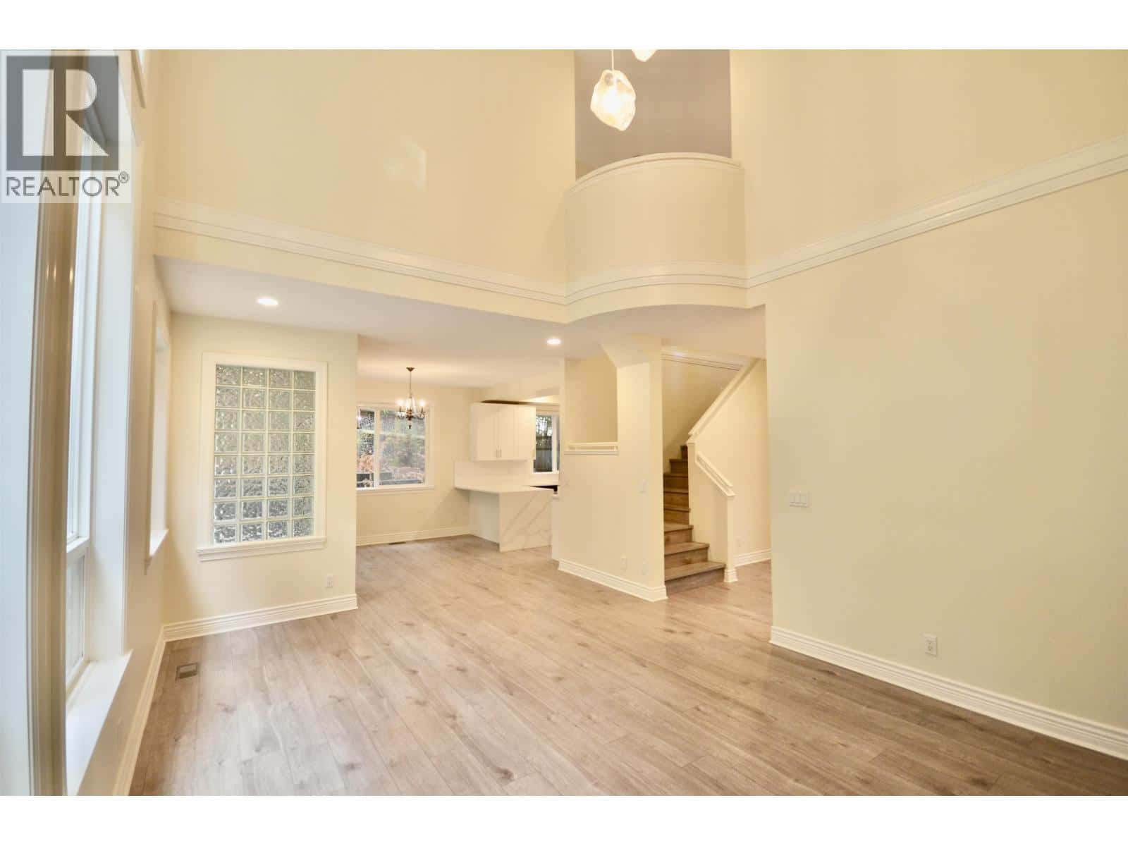 3398 PLATEAU BOULEVARD — Coquitlam, British Columbia - Photo 4 of 38