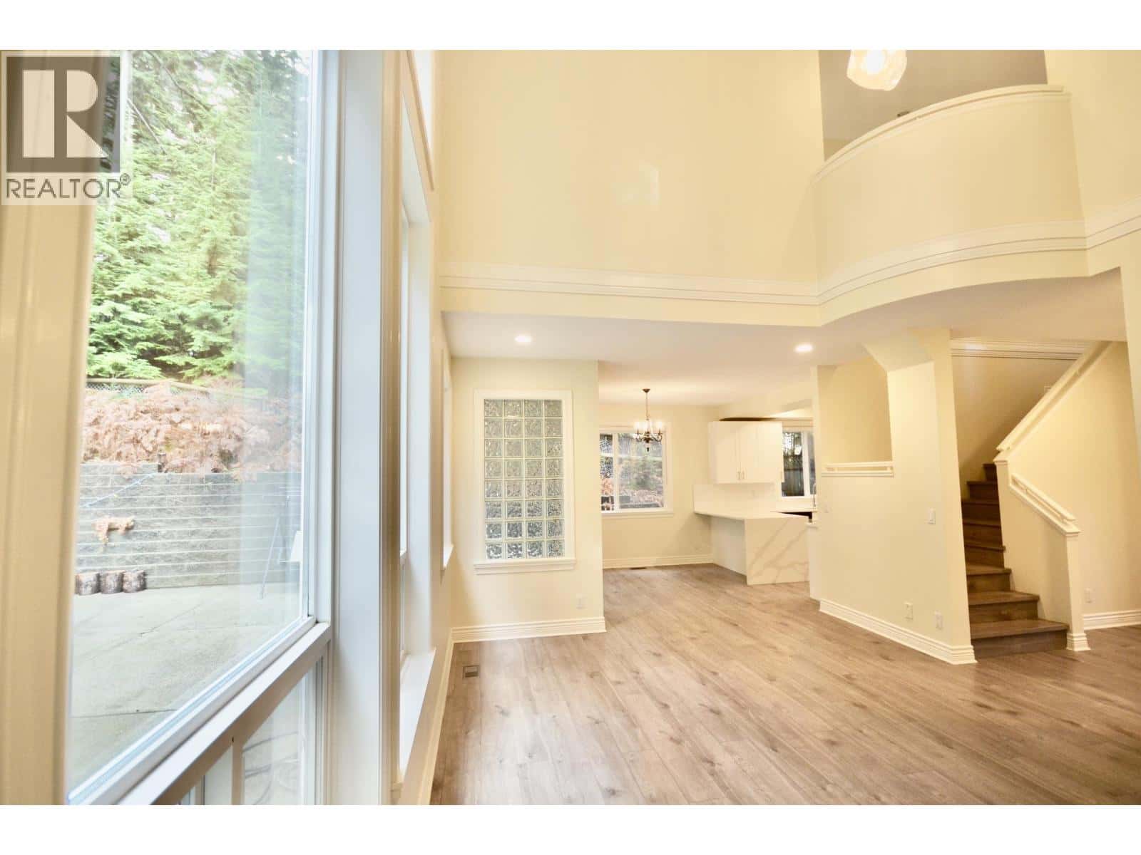 3398 PLATEAU BOULEVARD — Coquitlam, British Columbia - Photo 5 of 38