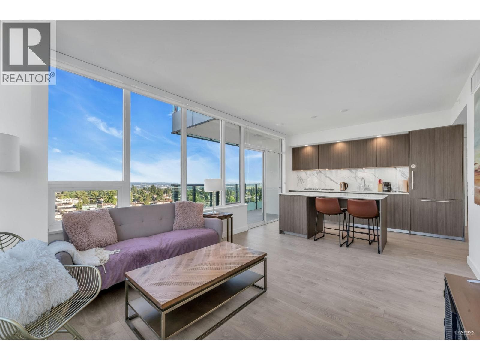 1502 6463 SILVER AVENUE — Burnaby, British Columbia - Main photo