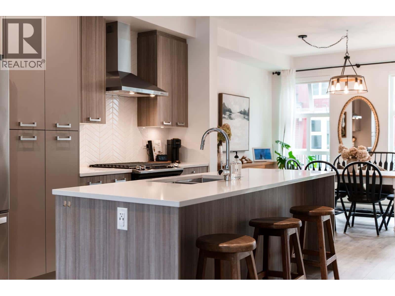 99 24076 112 AVENUE — Maple Ridge, British Columbia - Photo 2 of 40