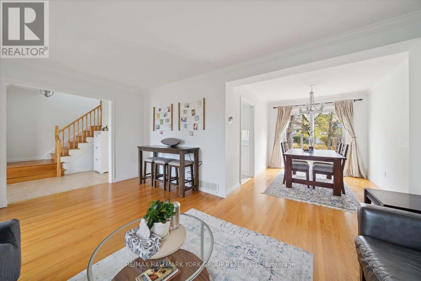 59 GROVE PARK CRESCENT — Toronto (Don Valley Village), Ontario - Photo 4 of 23