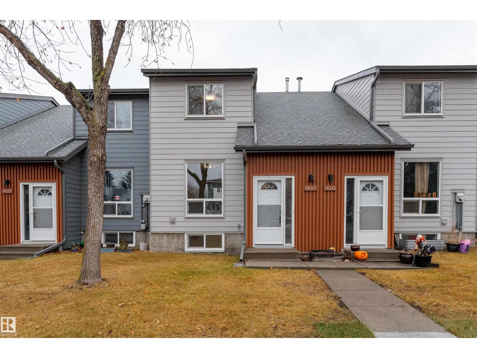 14217 32 ST NW — Edmonton, Alberta - Main photo