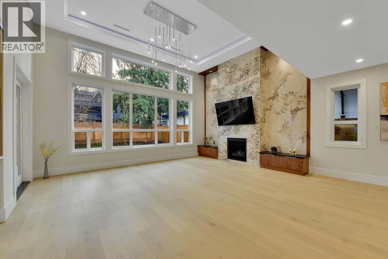 5712 16A AVENUE — Tsawwassen, British Columbia - Photo 5 of 40