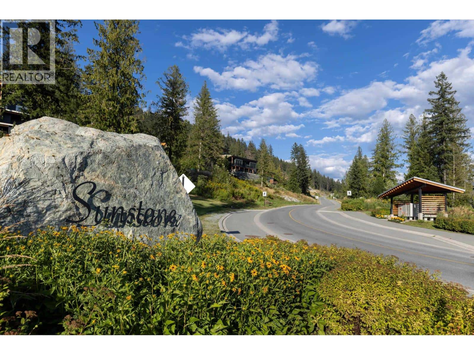 7634 SEVEN O'CLOCK DRIVE — Pemberton, British Columbia - Photo 3 of 30