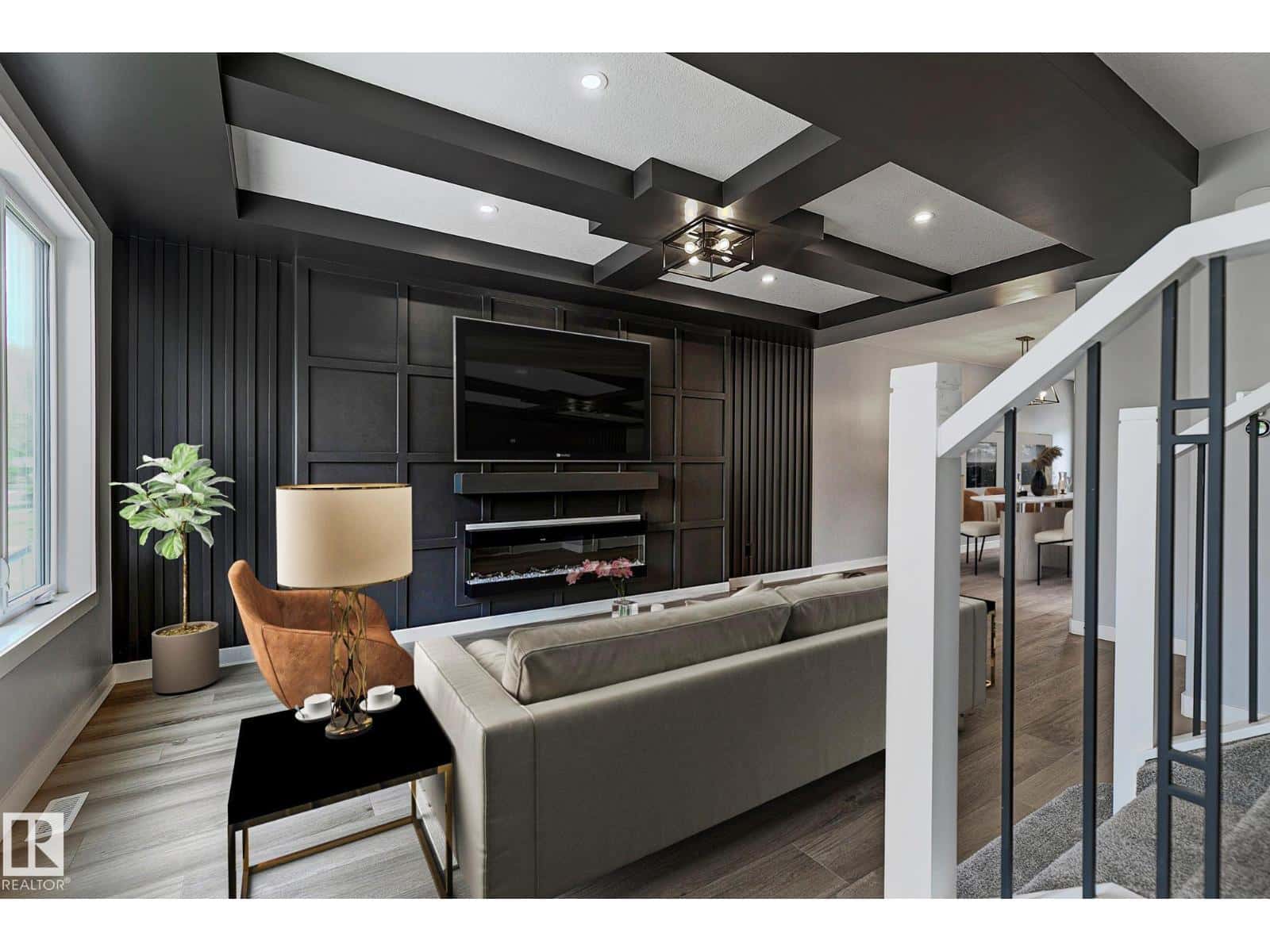 11633 ST ALBERT TR NW — Edmonton, Alberta - Photo 4 of 24