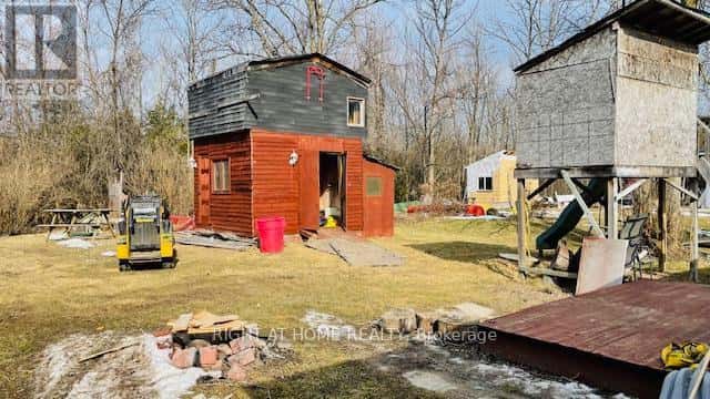 26 GEORGE AVENUE — Wasaga Beach, Ontario - Photo 2 of 12