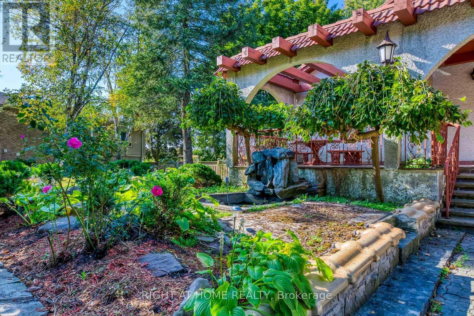 1 FARMER'S LANE — Caledon (Bolton East), Ontario - Photo 2 of 49