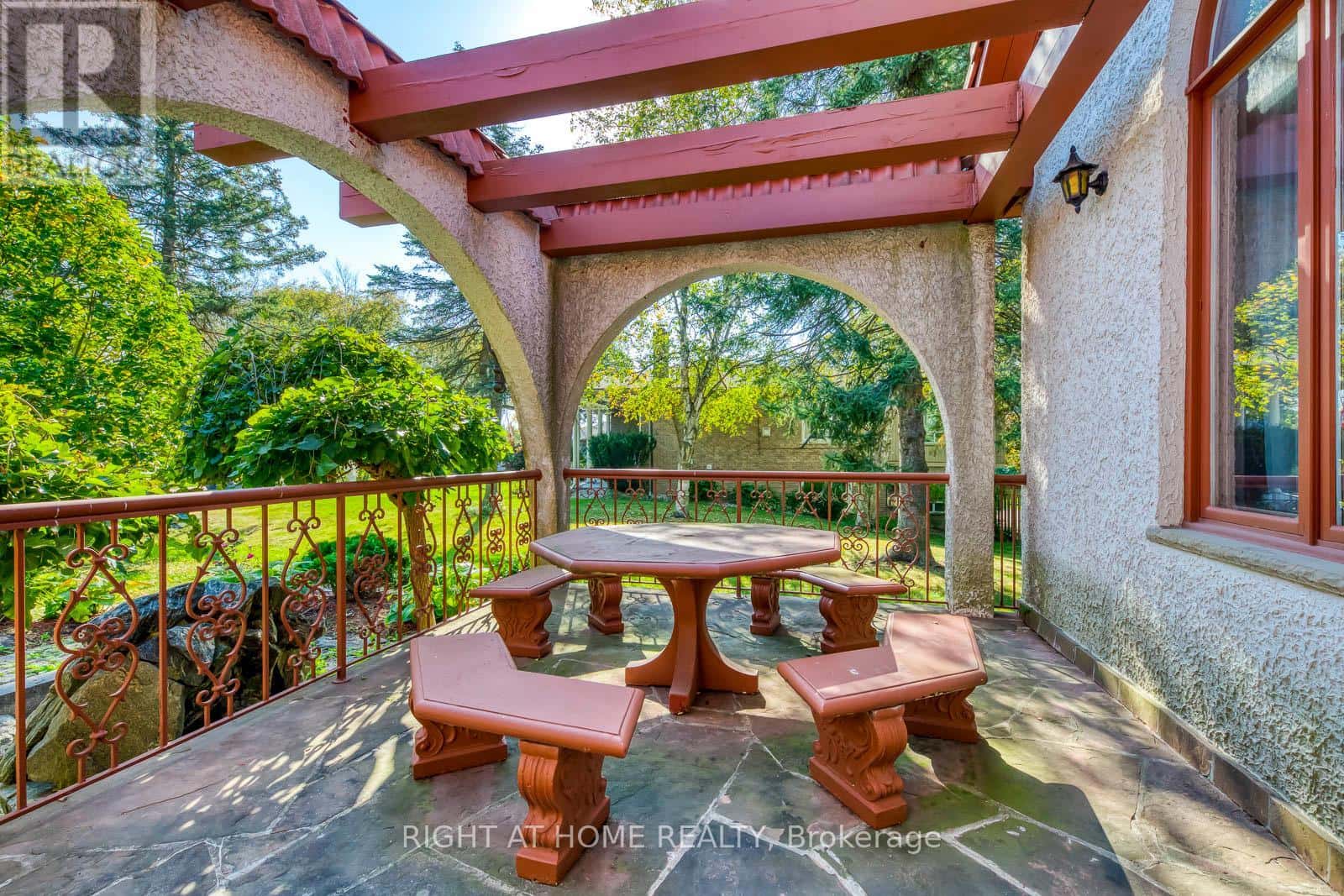 1 FARMER'S LANE — Caledon (Bolton East), Ontario - Photo 3 of 49