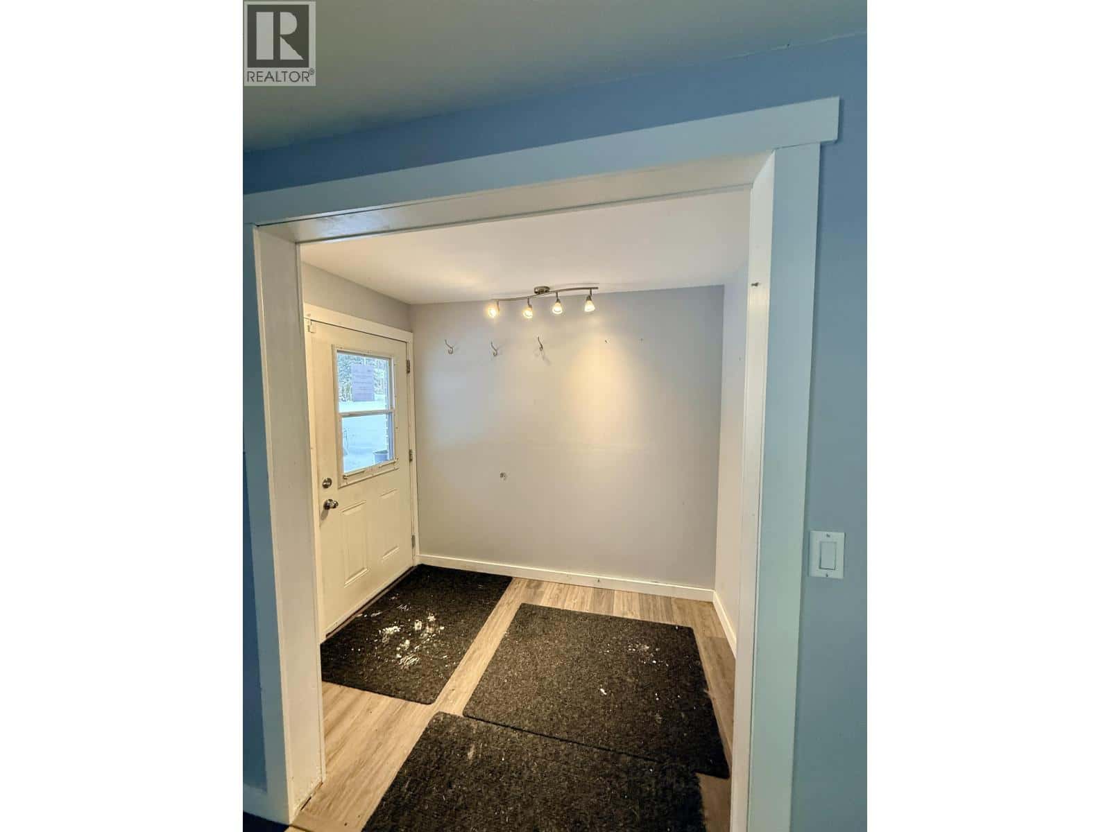 1661 FRASER FLATS ROAD — Prince George, British Columbia - Photo 5 of 25