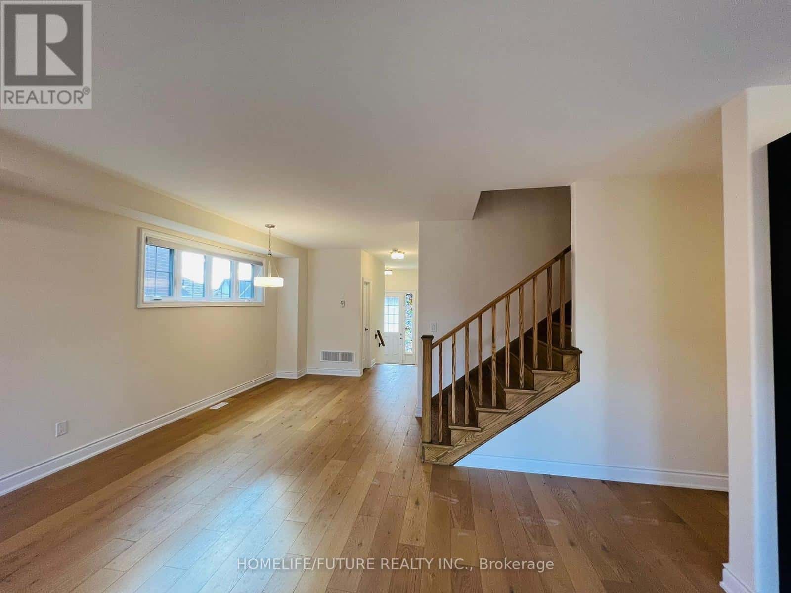 9 FAIRHURST STREET — Port Hope, Ontario - Photo 4 of 23