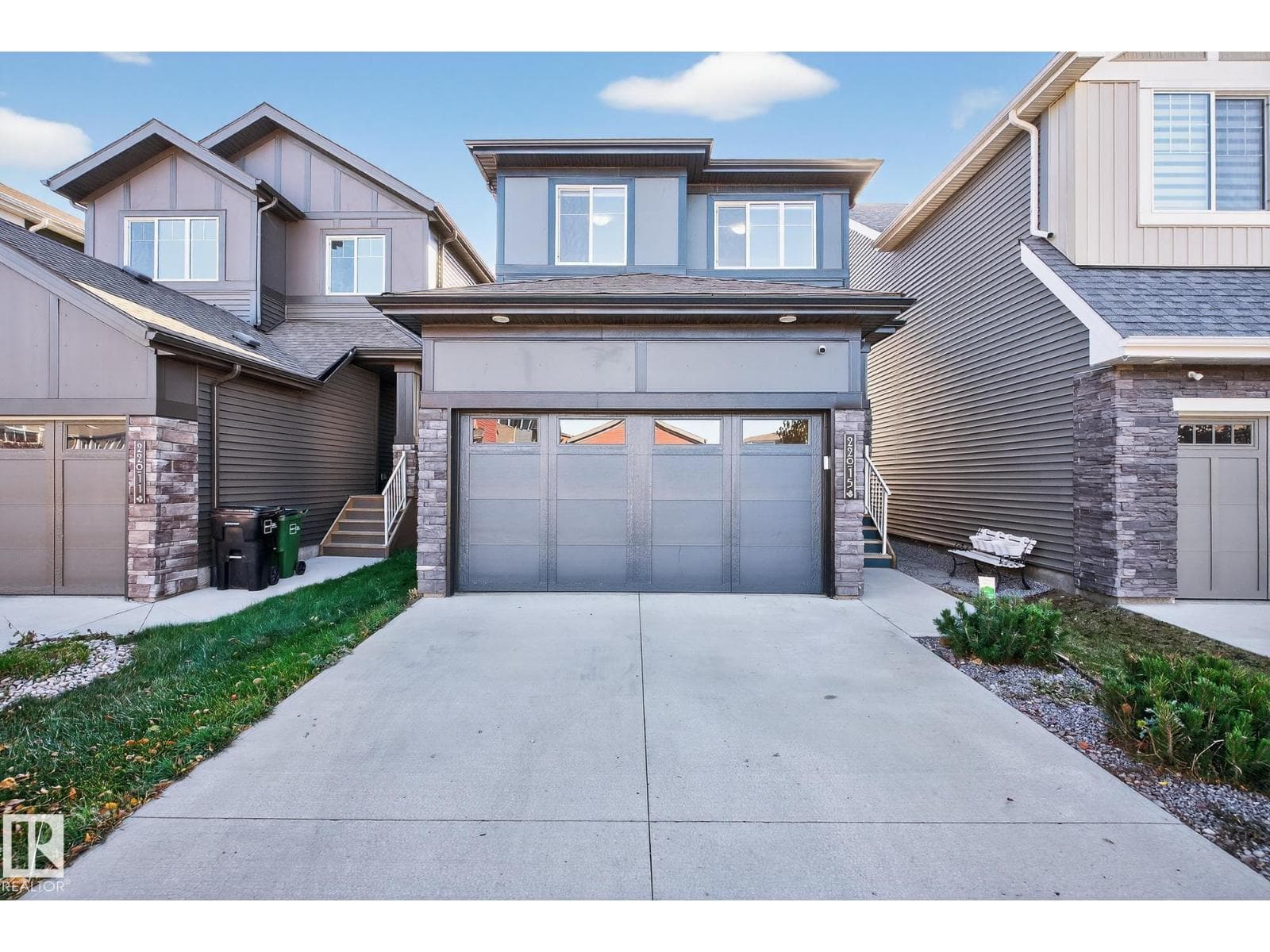 22015 85 AVE NW — Edmonton, Alberta - Main photo