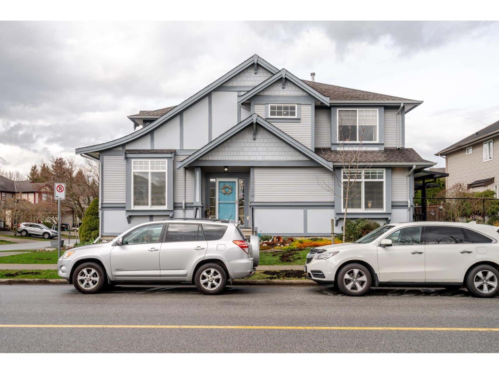 18759 66 AVENUE — Surrey, British Columbia - Photo 3 of 40