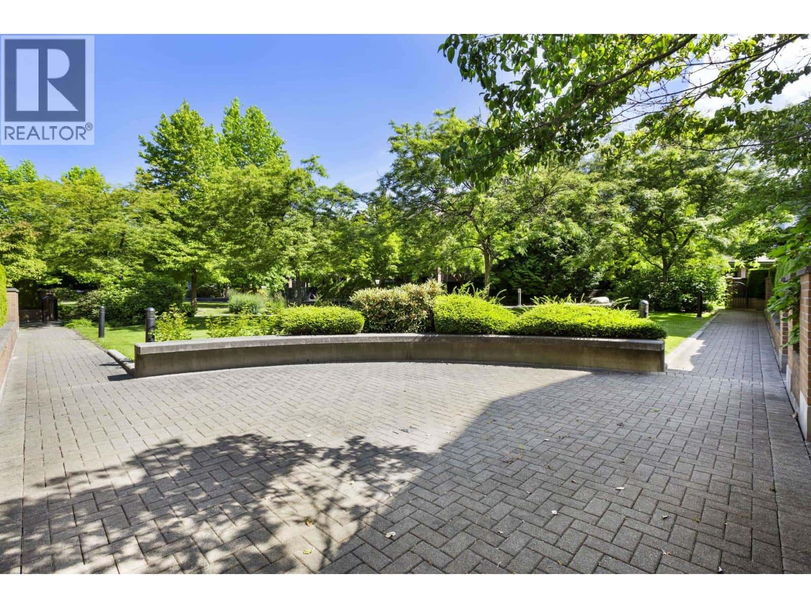 307 6268 EAGLES DRIVE — Vancouver, British Columbia - Photo 5 of 33