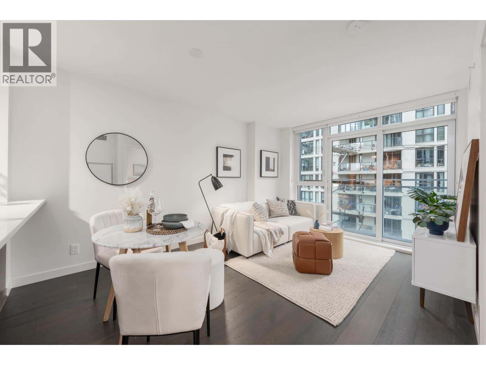 604 1009 HARWOOD STREET — Vancouver, British Columbia - Photo 4 of 14