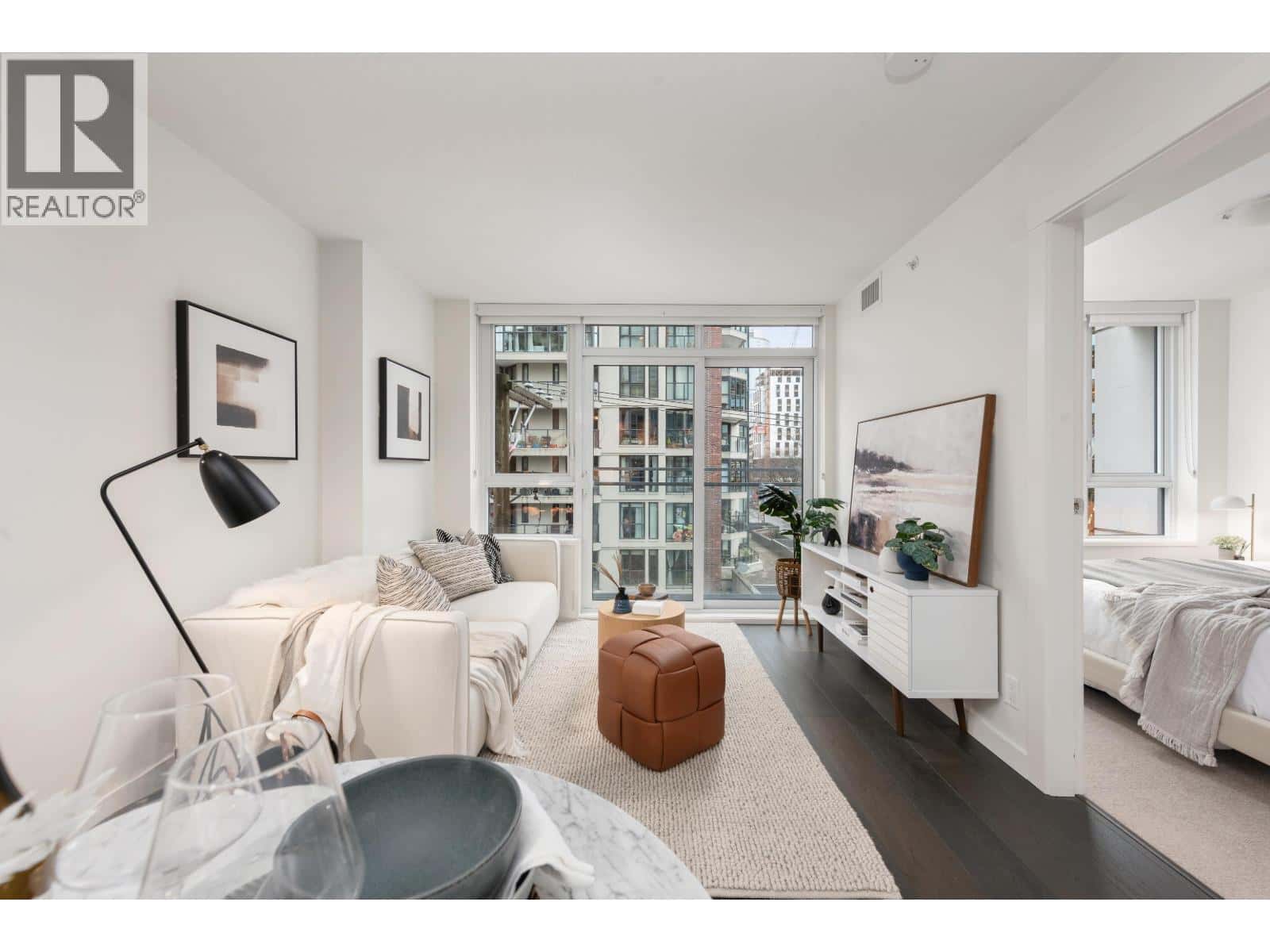 604 1009 HARWOOD STREET — Vancouver, British Columbia - Photo 5 of 14