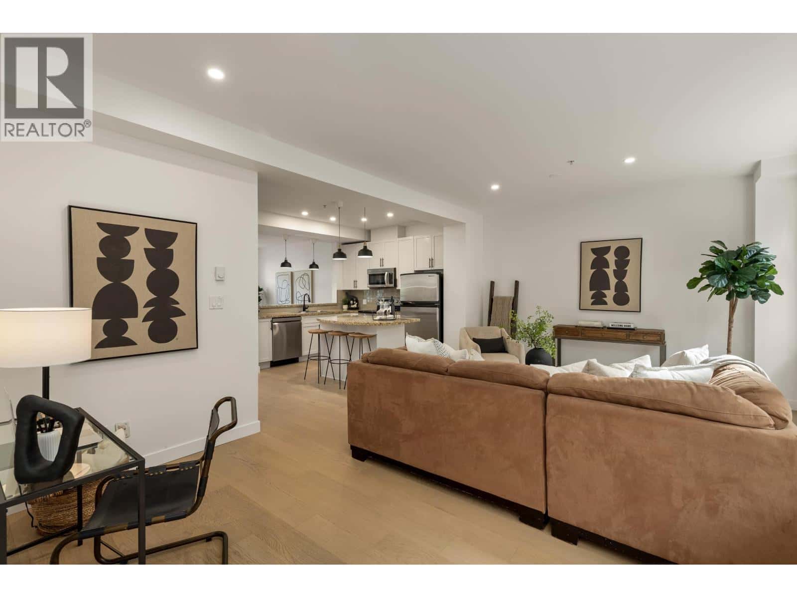 41 40632 GOVERNMENT ROAD — Squamish, British Columbia - Photo 5 of 30