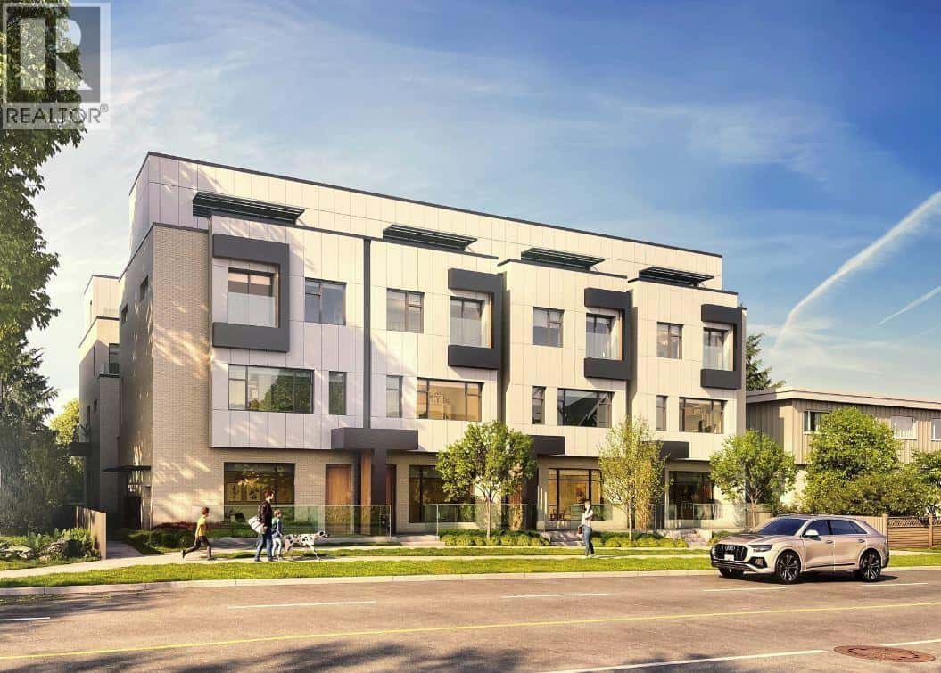 203 433 E 3RD STREET — North Vancouver, British Columbia - Photo 3 of 10