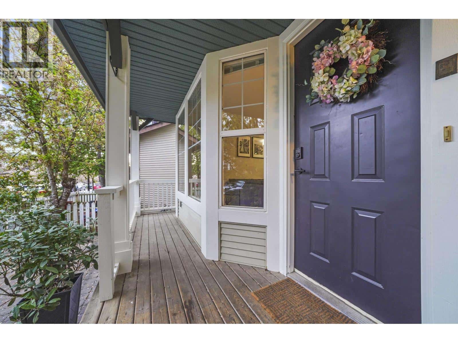 24369 101 AVENUE — Maple Ridge, British Columbia - Photo 2 of 28