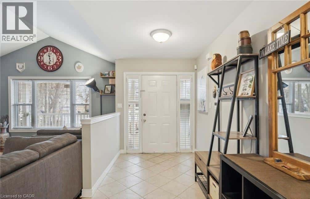 996 BEACH Boulevard — Hamilton, Ontario - Photo 5 of 28