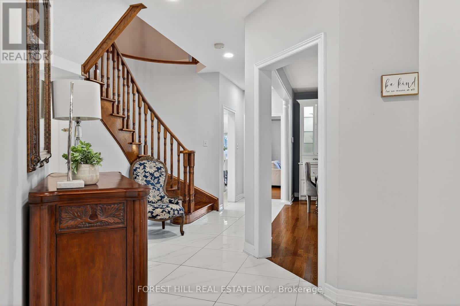 14 PEPPERBERRY ROAD — Vaughan (Patterson), Ontario - Photo 4 of 50