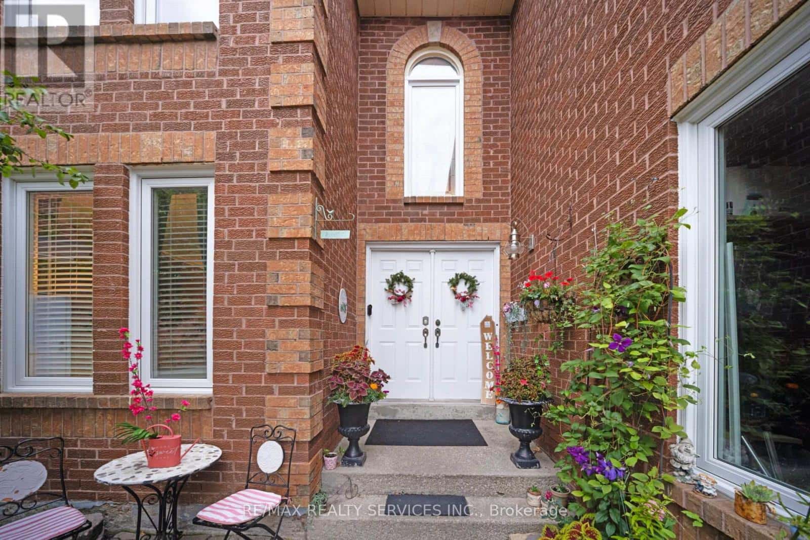 74 LEEWARD DRIVE N — Brampton (Westgate), Ontario - Photo 5 of 50