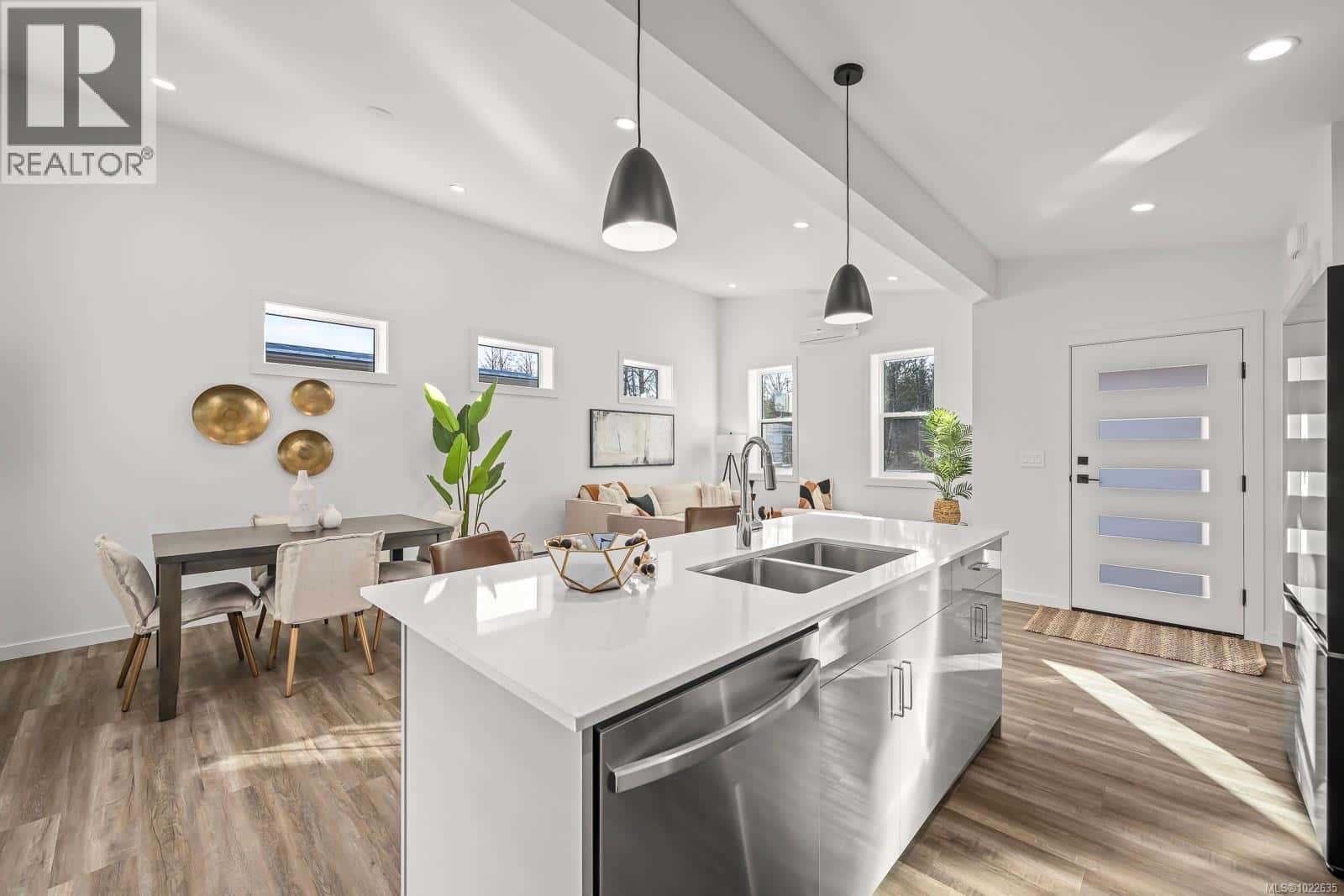 22 3025 Royston Rd — Cumberland, British Columbia - Photo 5 of 38