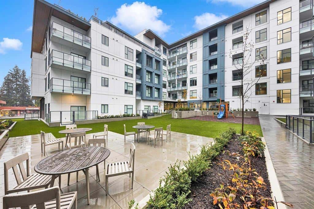 E112 10829 140 STREET — Surrey, British Columbia - Photo 3 of 21