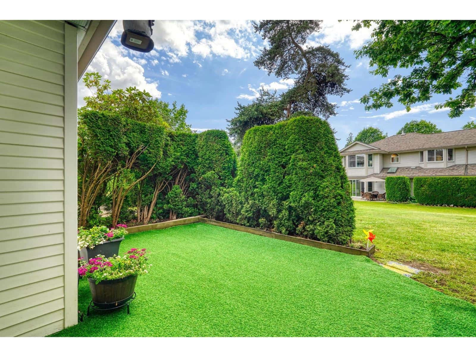 102 9045 WALNUT GROVE DRIVE — Langley, British Columbia - Photo 4 of 23