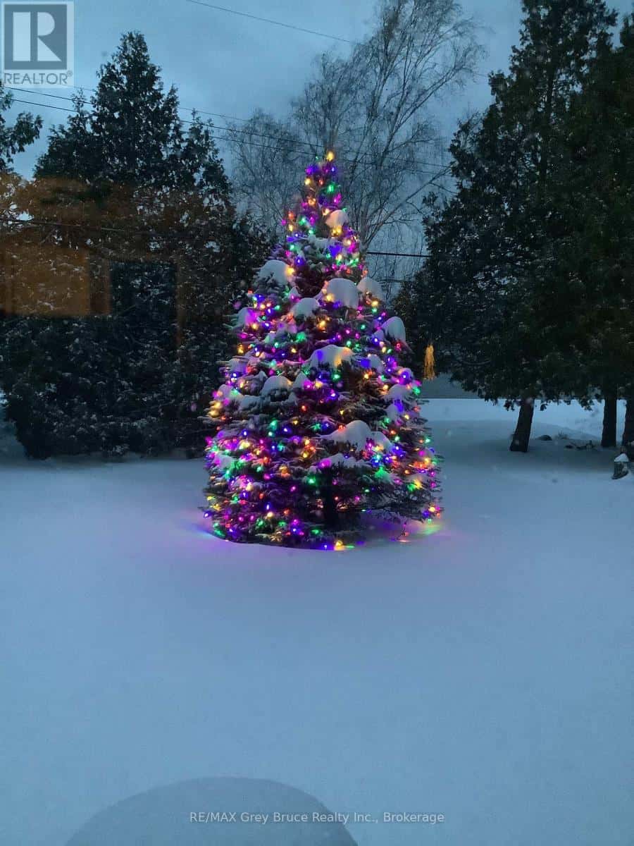 186 HOPE BAY ROAD — South Bruce Peninsula, Ontario - Photo 2 of 50