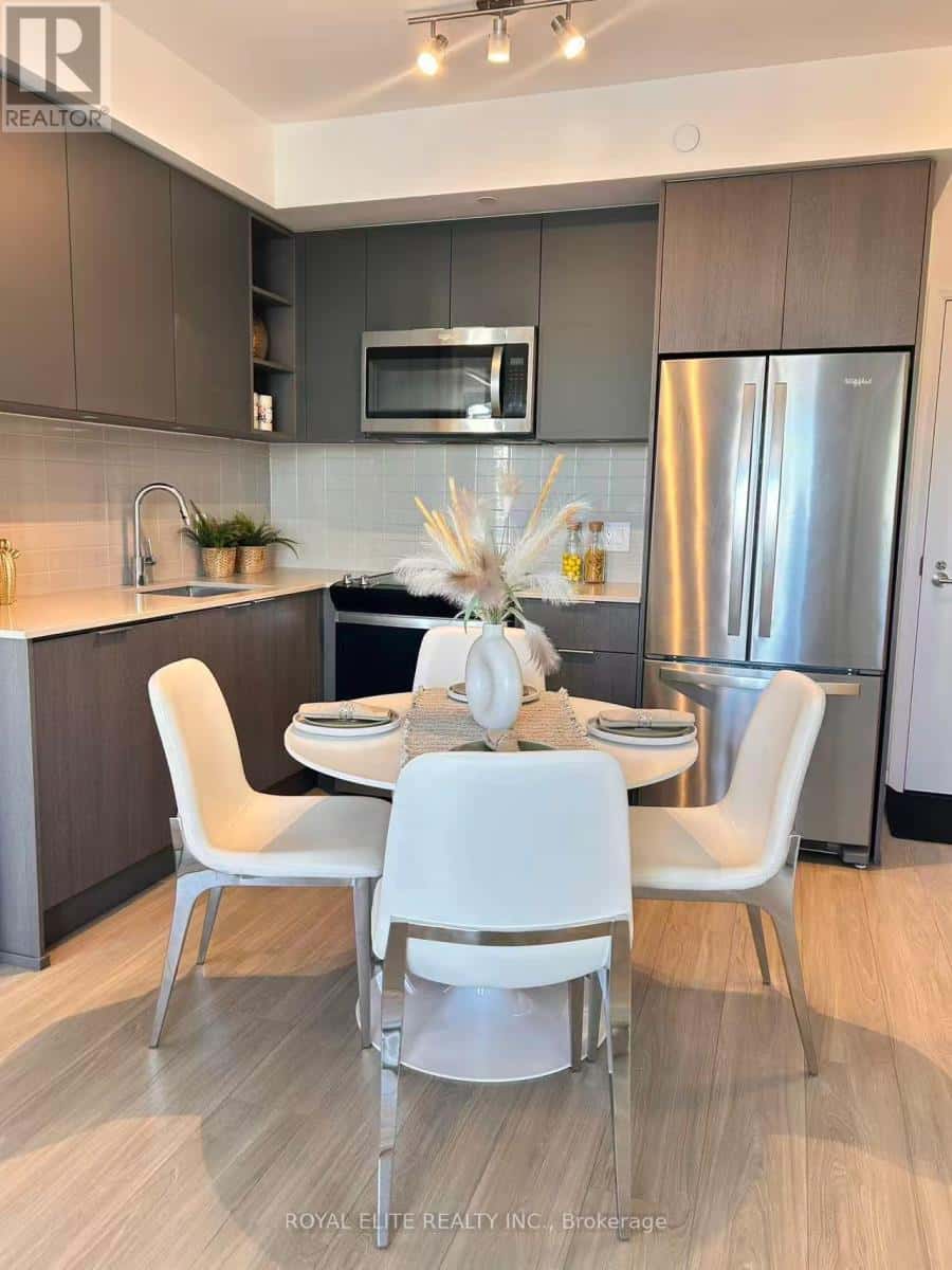 2718 - 50 DUNFIELD AVENUE — Toronto (Mount Pleasant West), Ontario - Photo 4 of 22