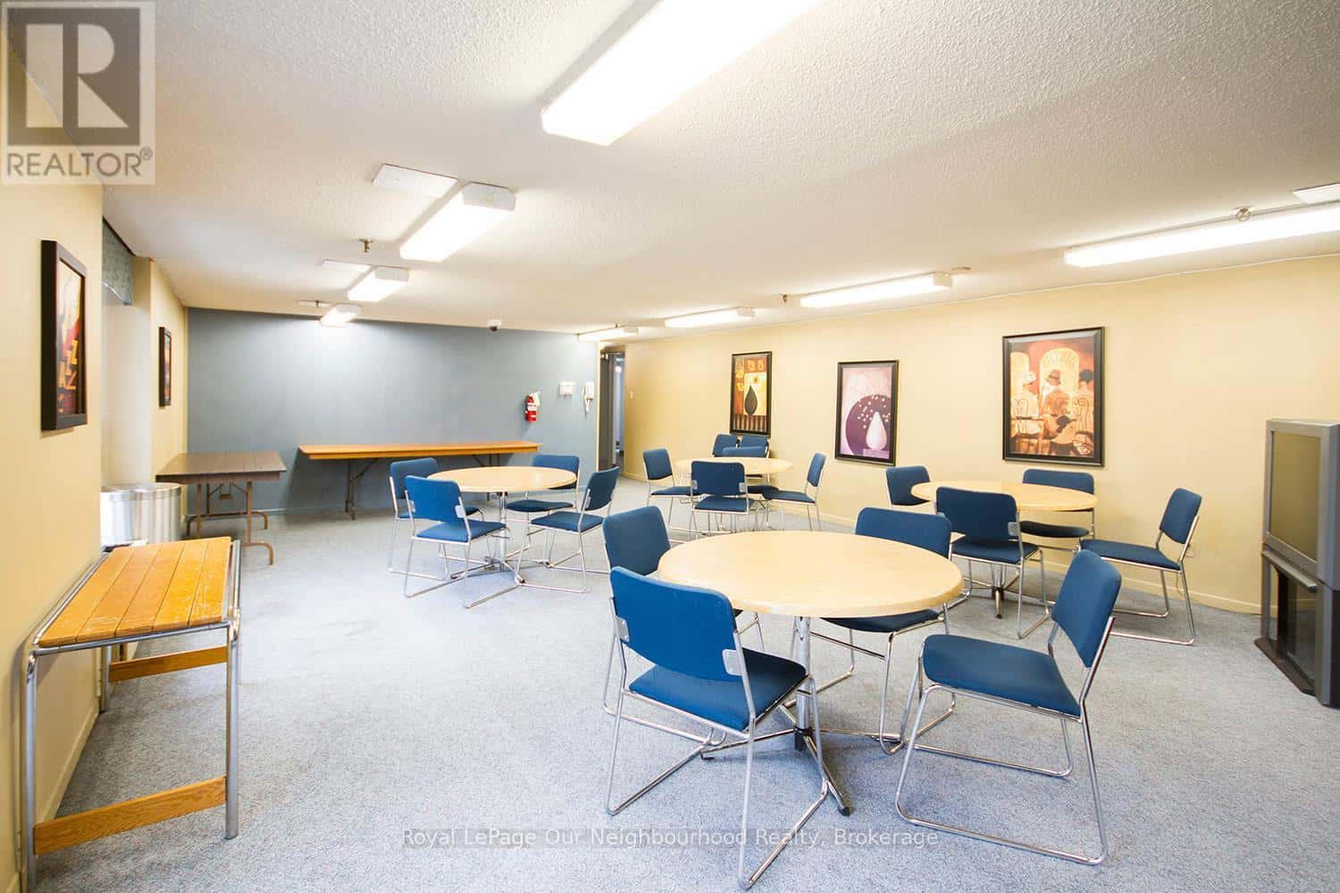 PH9 - 55 WILLIAM STREET — Oshawa (O'Neill), Ontario - Photo 3 of 35