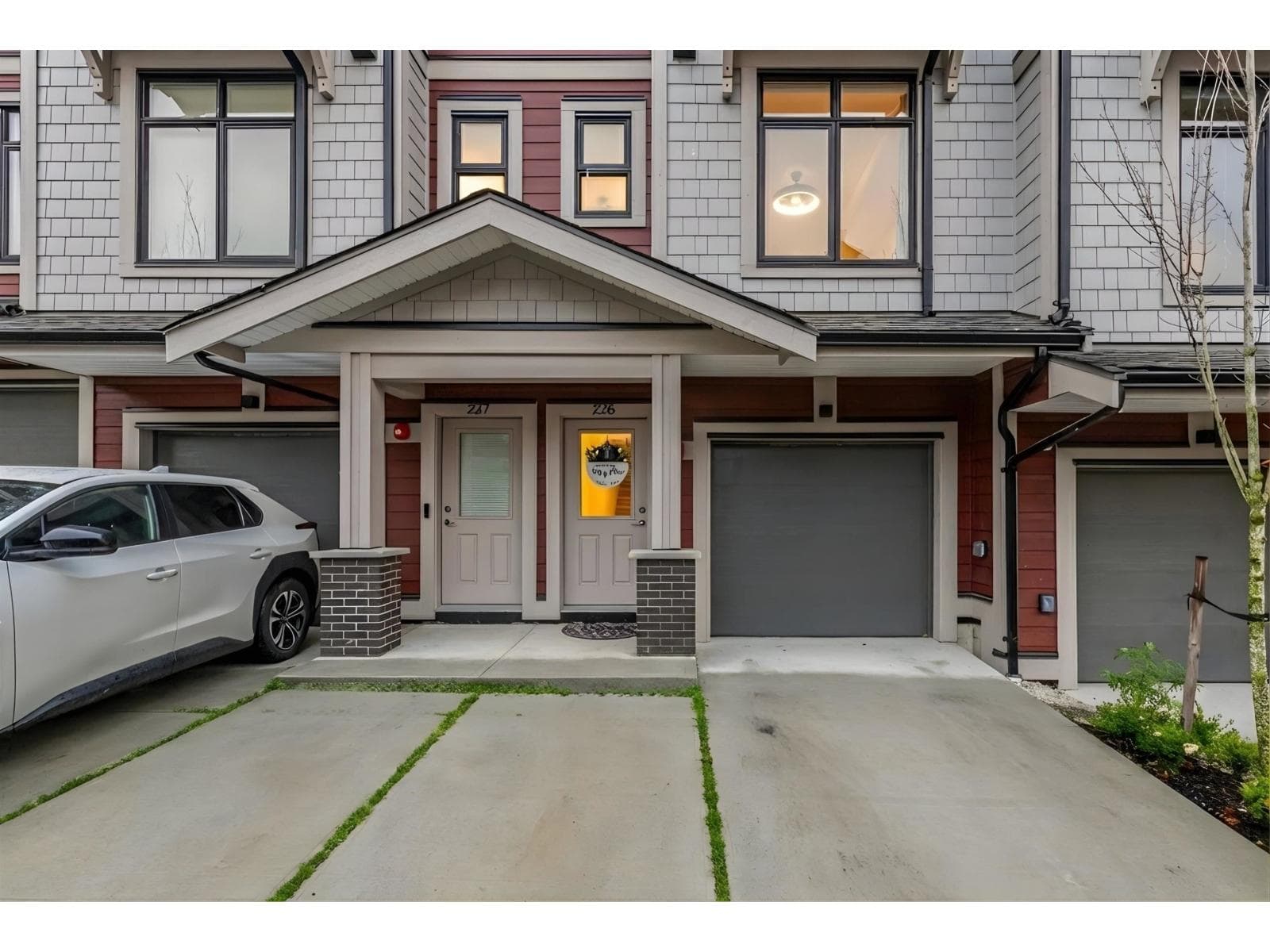 226 6951 204 STREET — Langley, British Columbia - Main photo