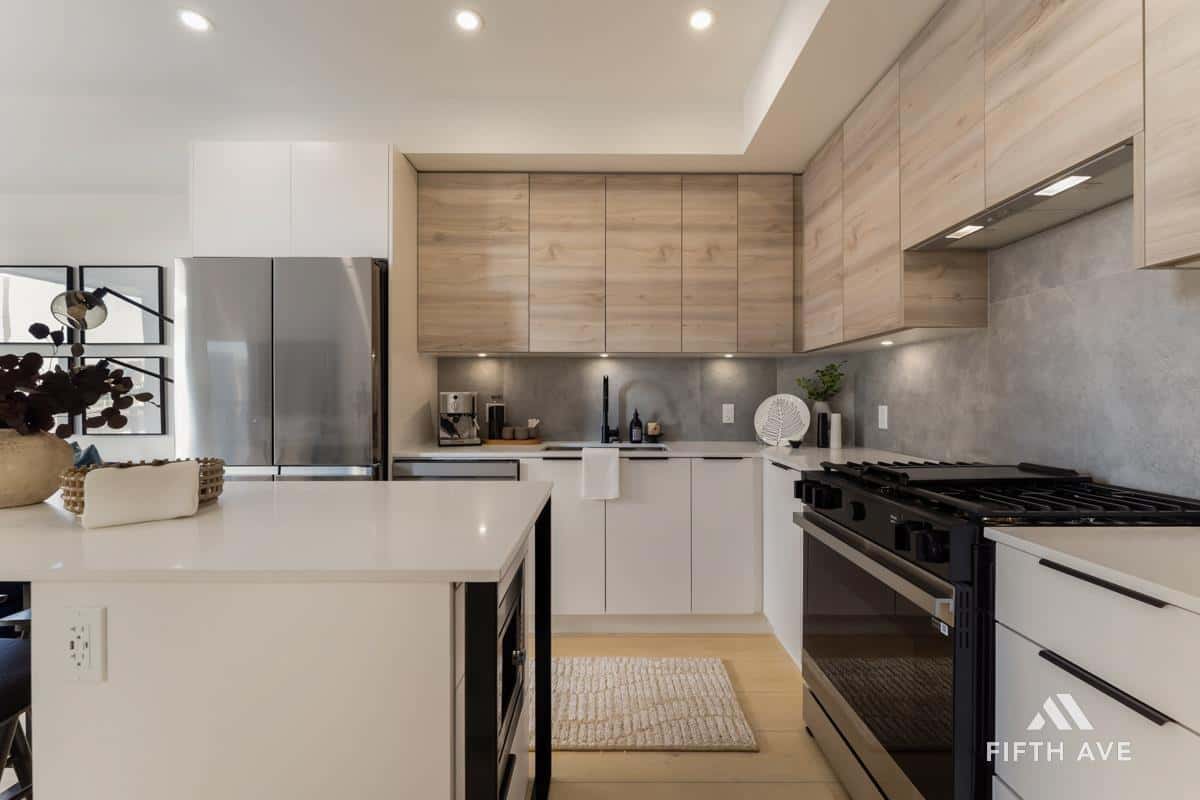 203 30494 CARDINAL AVENUE — Abbotsford, British Columbia - Photo 4 of 40