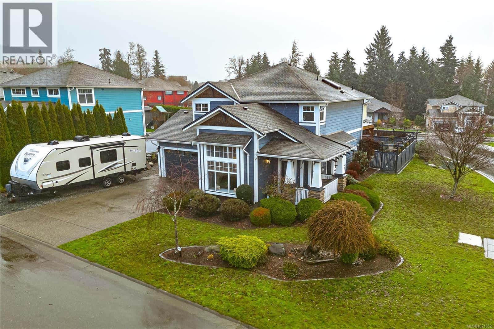 6499 Beechwood Pl — Sooke, British Columbia - Photo 2 of 53