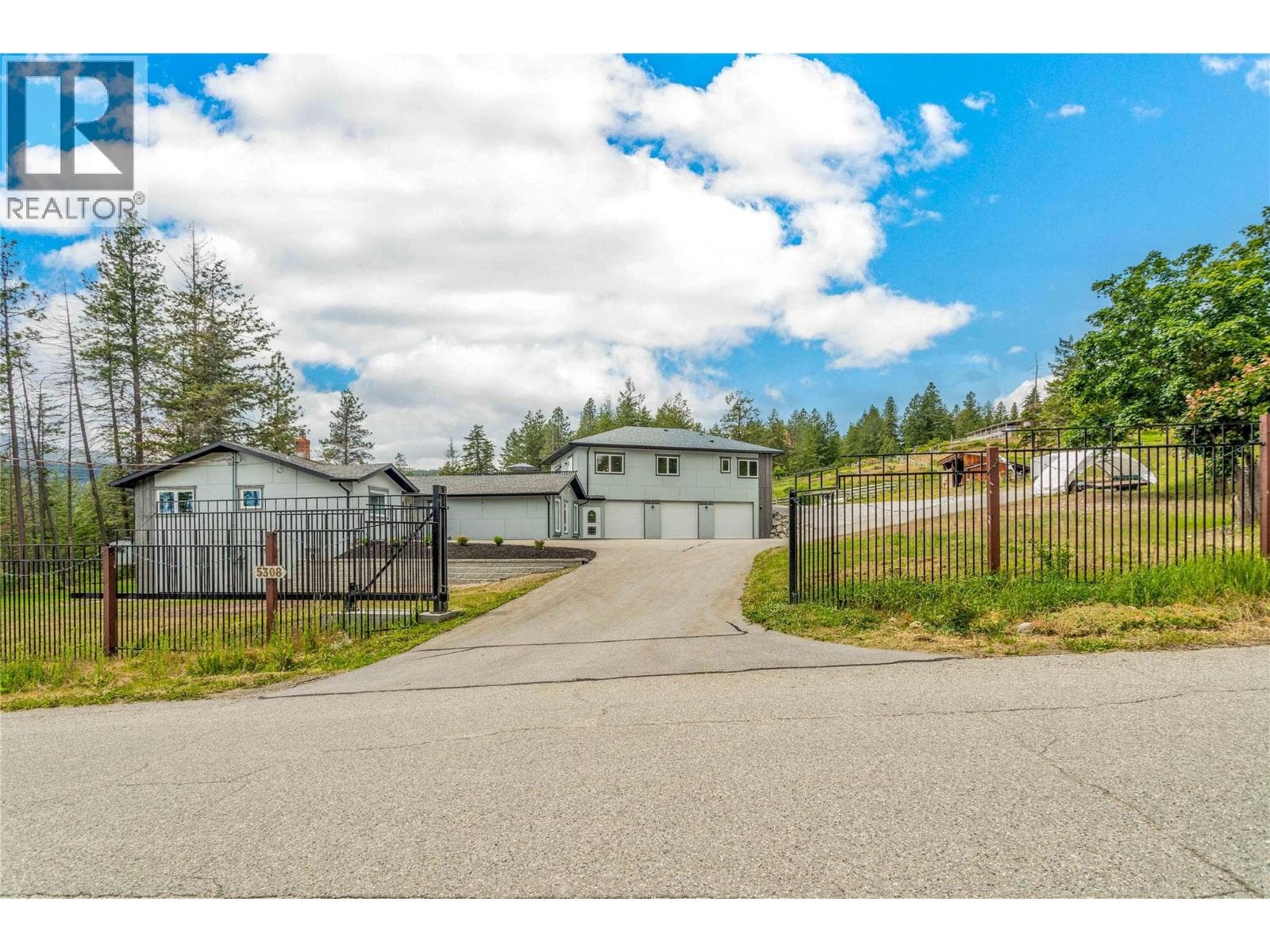 5308 Law Street — Peachland, British Columbia - Main photo